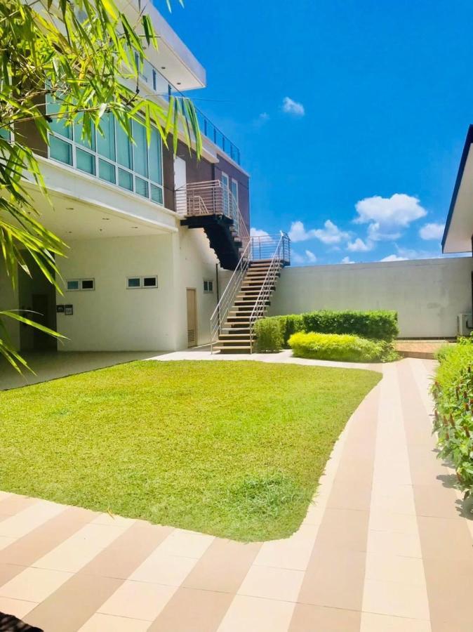 Abreeza Place By Chriza Davao City Dış mekan fotoğraf